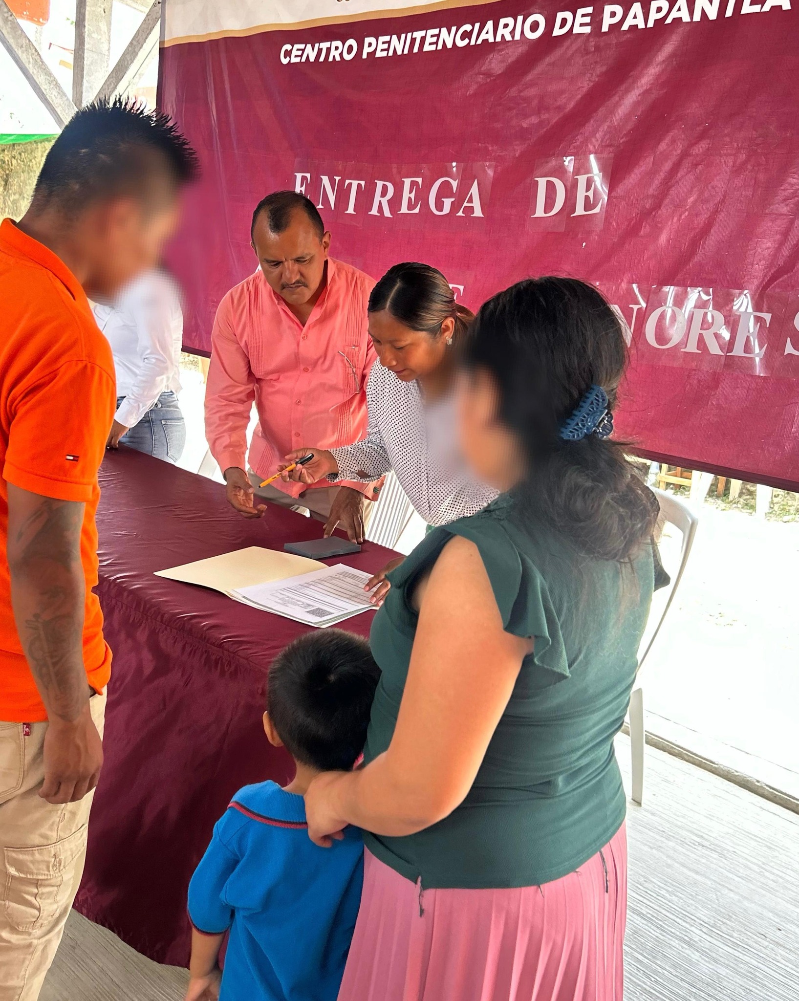 En el Centro Penitenciario de Papantla, en coordinación con el Registro Civil y DIF municipal