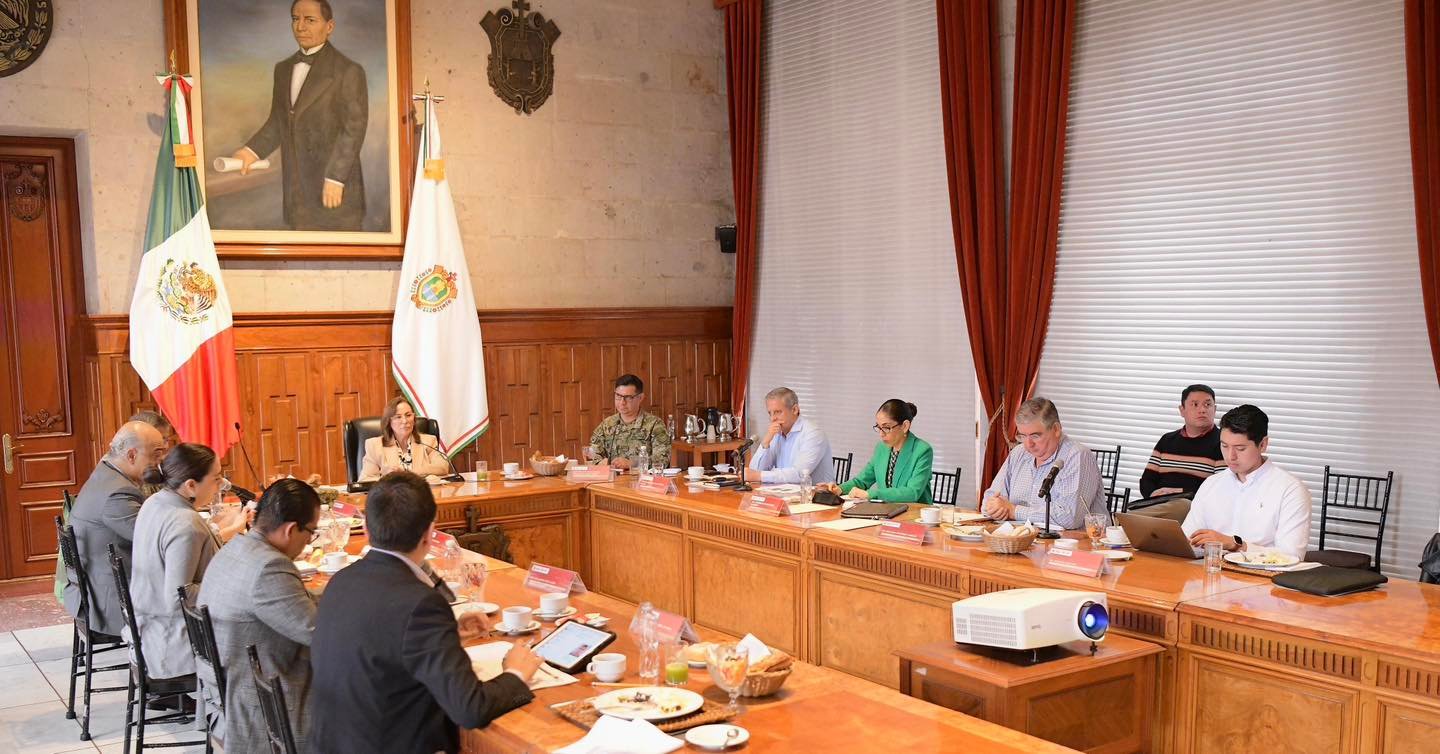 La Fiscal General informa en la Mesa de Coordinación Estatal de Construcción de Paz y Seguridad, resultados de cateos en Ignacio de la Llave, Veracruz, Rafael Delgado y Playa Vicente; sentencias condenatorias de 50 años de prisión por secuestro agravado, 24 años por pederastia agravada, 20 años por violación agravada, 20 años por homicidio doloso calificado, 10 años por homicidio doloso, dos de 6 años por abuso sexual de menores de edad, 5 años por robo específico, 5 años por lesiones dolosas calificadas,