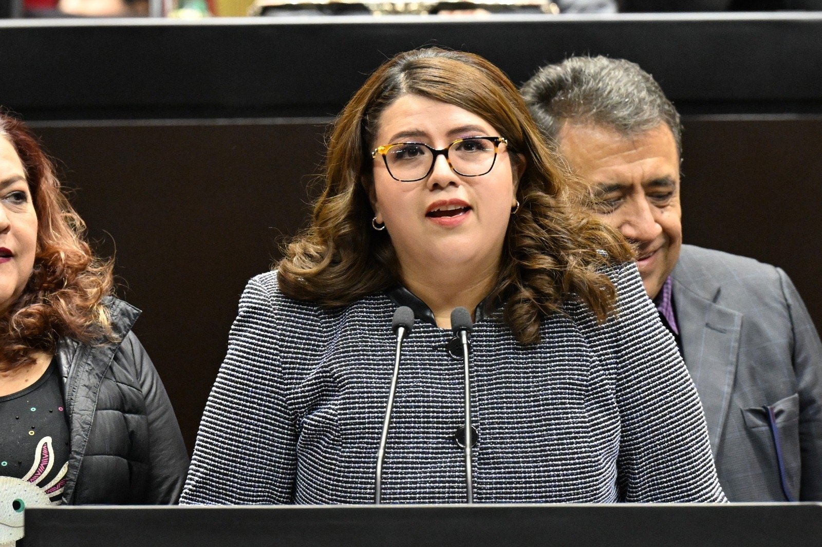 Piden hasta ocho años de prisión a quien manipule imágenes a través de la IA sobre la intimidad sexual de una persona, sin su consentimiento