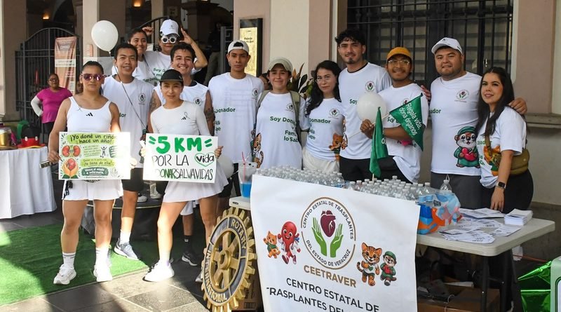 Salud y Xalapa convocan a más de 2 mil jóvenes en carrera por la donación Salud y Xalapa convocan a más de 2 mil jóvenes en carrera por la donación