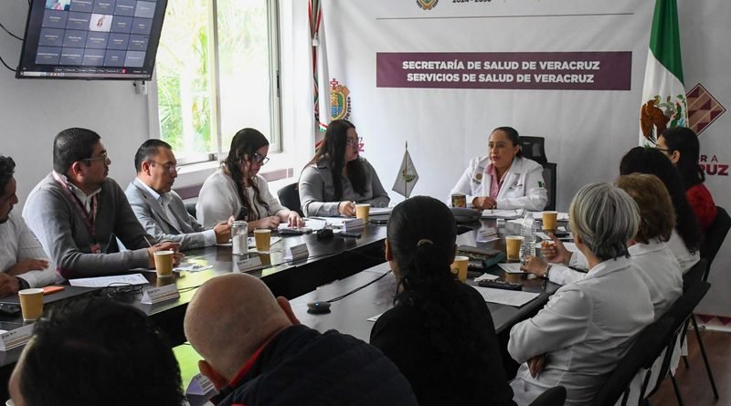 COESABI aprueba dictámenes para la Medalla al Mérito Médico