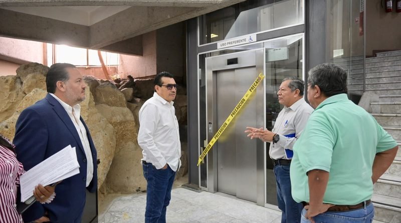 Supervisa presidente de la Jucopo trabajos de mantenimiento al inmueble del Congreso