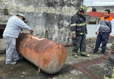 Evacuadas de manera preventiva 2 mil personas por olor asociado a gas LP en el centro de Xalapa